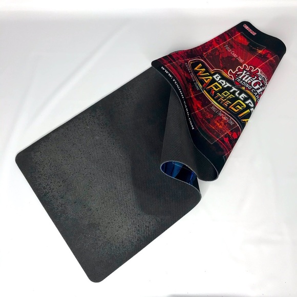 Kazuki Takahashi YU Gi OH War‎ of Giants Gaming Mat - Picture 7 of 7